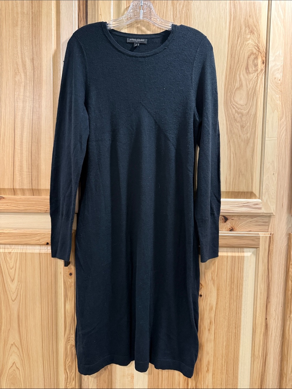 Banana Republic Women’s Size M Wool Blend Black Long-Sleeve Crewneck Knit Dress
